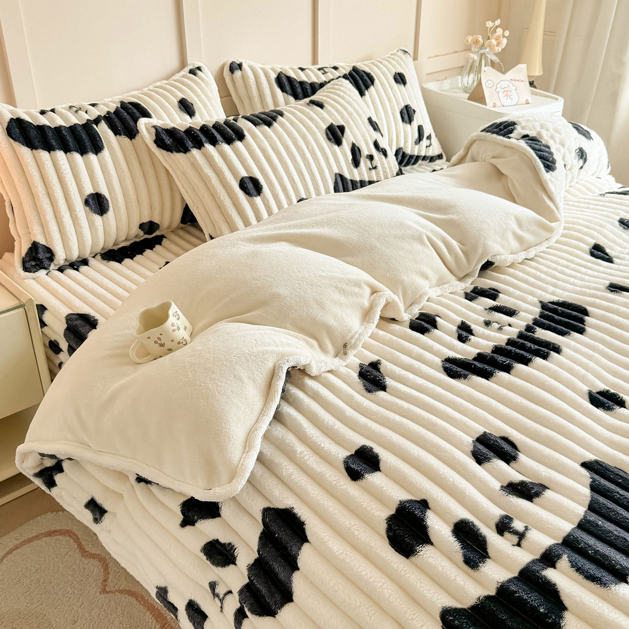 91家纺网 家纺一手货源 找家纺 （总）眠势力 2025新款兔兔绒抽条印花被套兔毛绒加厚保暖被罩