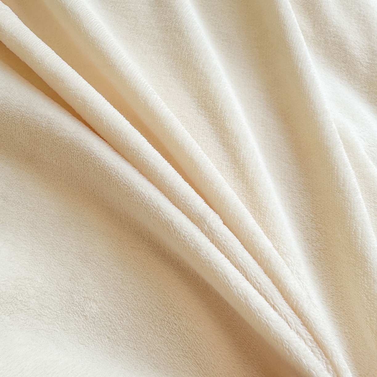 91家纺网 家纺一手货源 找家纺 眠势力 2025新款兔兔绒抽条印花被套兔毛绒加厚保暖被罩 暖阳