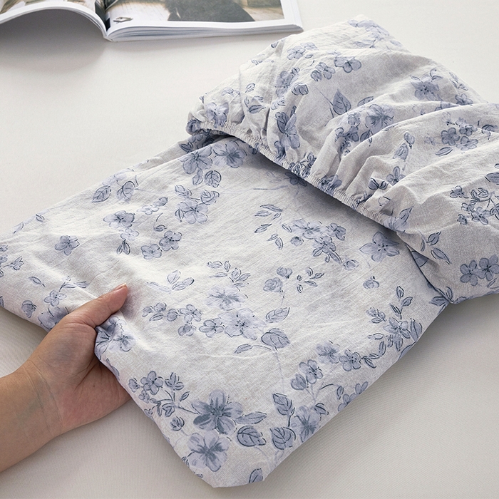 91家纺网 家纺一手货源 找家纺 卢赛尔 2025新款高克重皱皱复古原麻单床笠床笠三件套 青千雪