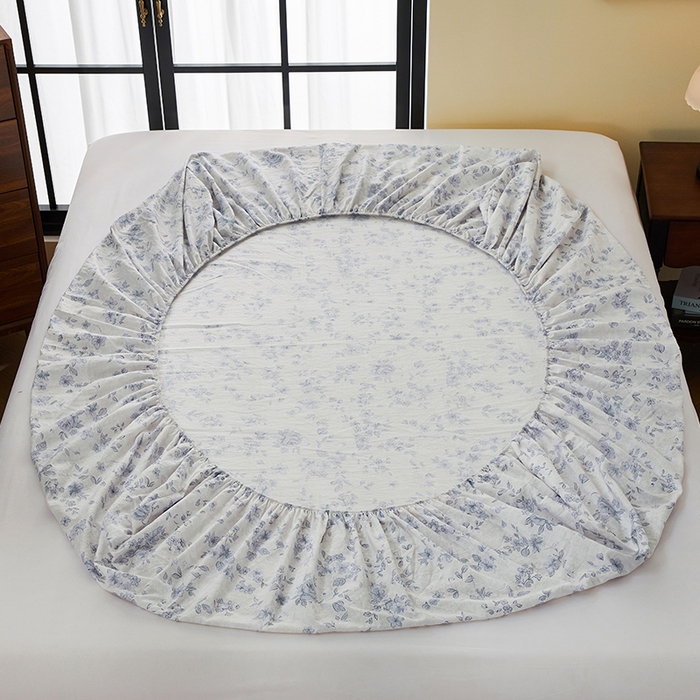 91家纺网 家纺一手货源 找家纺 卢赛尔 2025新款高克重皱皱复古原麻单床笠床笠三件套 青千雪