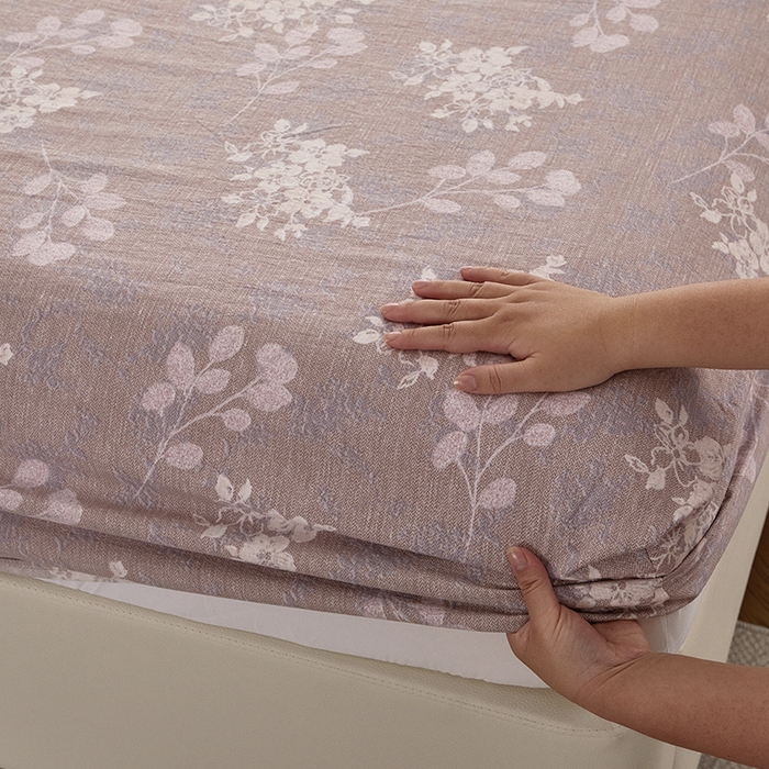 91家纺网 家纺一手货源 找家纺 卢赛尔 2025新款高克重皱皱复古原麻单床笠床笠三件套 紫苏槿