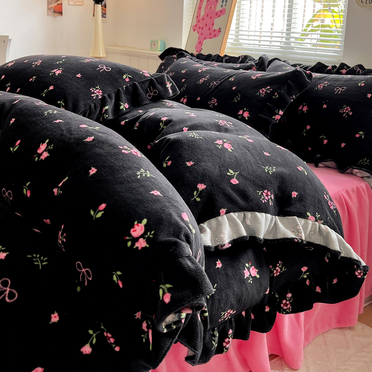 富米莱（原臻工厂） 2025新款热卖舒适花边牛奶绒床盖床裙床单四件套 苏妲己