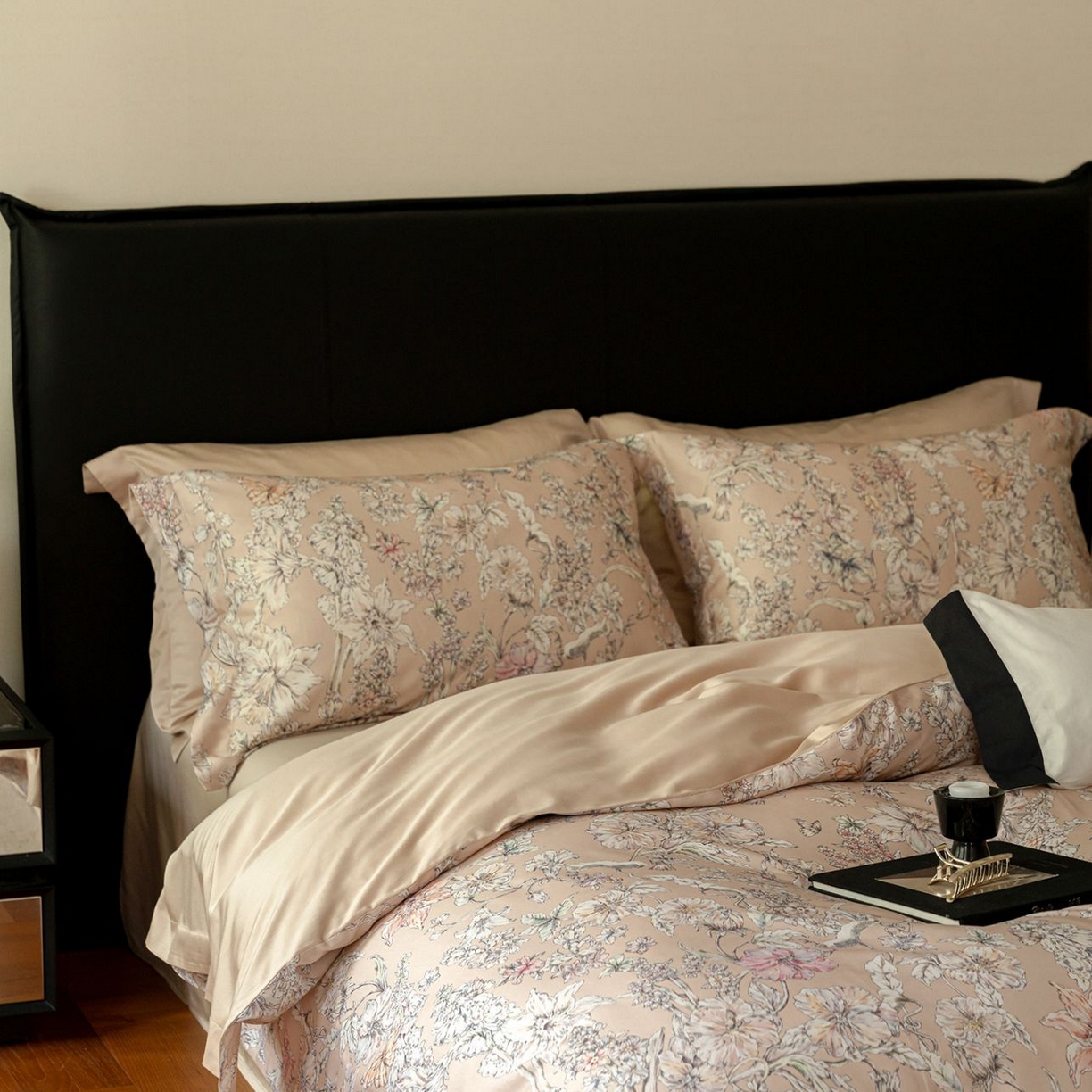 91家纺网 家纺一手货源 找家纺 黛舒家居 2025新款天丝棉磨毛花卉四件套 花攒绮簇