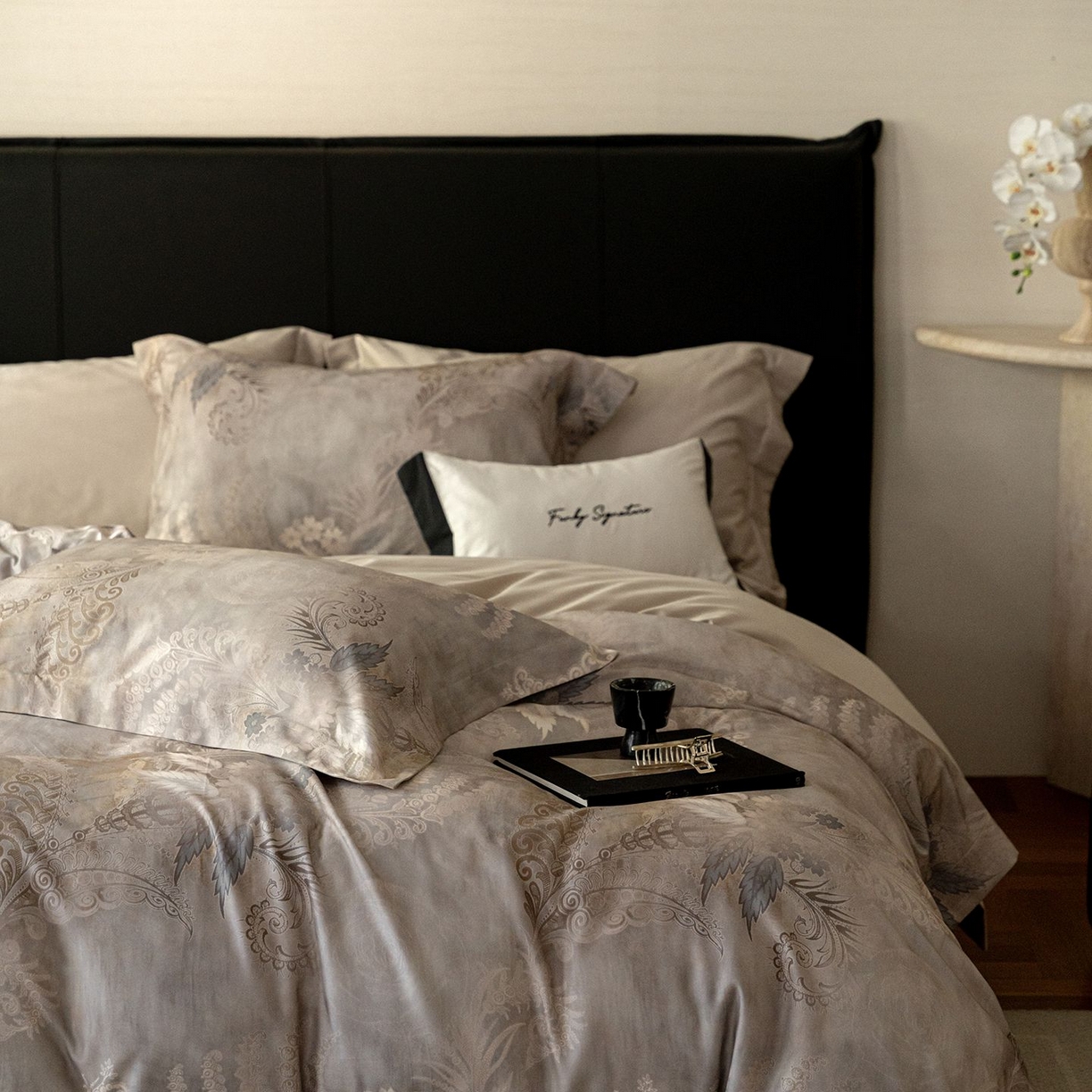 91家纺网 家纺一手货源 找家纺 黛舒家居 2025新款天丝棉磨毛花卉四件套 梧叶花筑