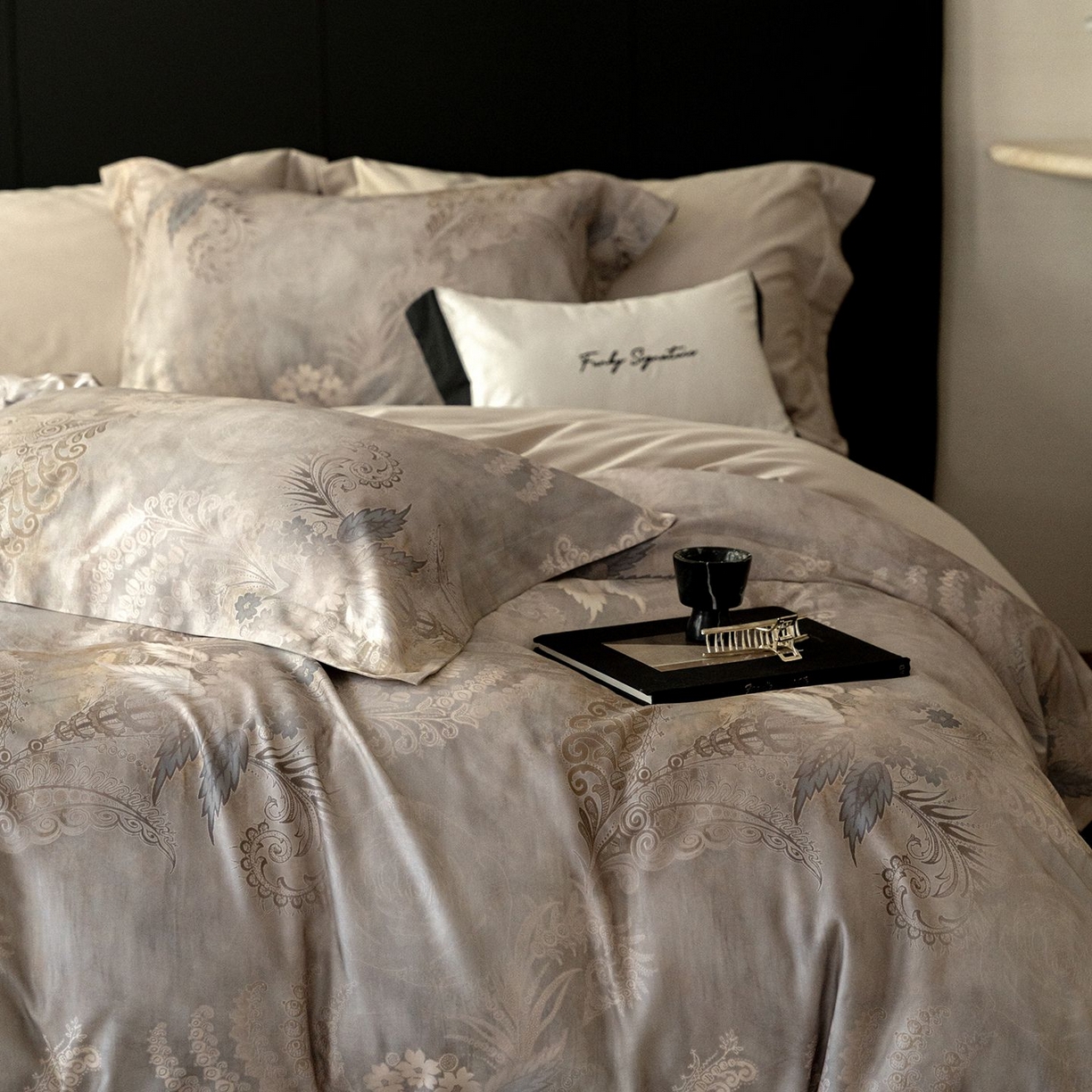 91家纺网 家纺一手货源 找家纺 黛舒家居 2025新款天丝棉磨毛花卉四件套 梧叶花筑