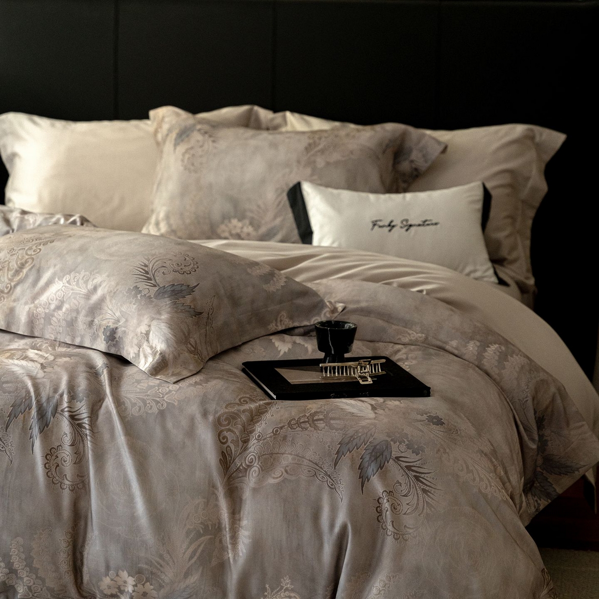 91家纺网 家纺一手货源 找家纺 黛舒家居 2025新款天丝棉磨毛花卉四件套 梧叶花筑