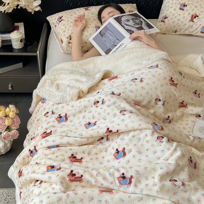 91家纺网 家纺一手货源 找家纺 （总）朵朵家纺 2025新款加厚牛奶绒羊羔绒印花多功能盖毯（可定制尺寸 ）