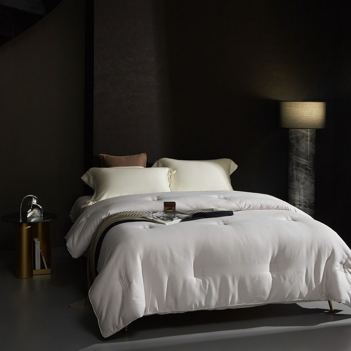 91家纺网 家纺一手货源 找家纺 南通朵美纺织品有限公司 2025新款3M新雪丽高效暖绒被被子被芯 新雪丽-浅灰