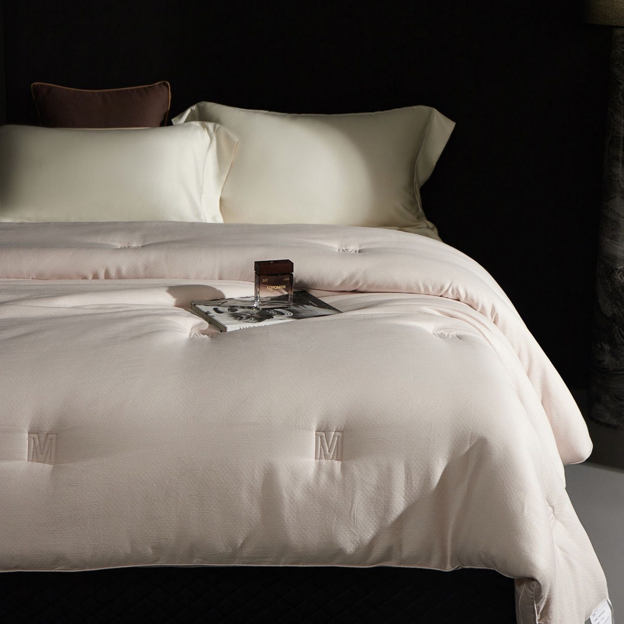 91家纺网 家纺一手货源 找家纺 南通朵美纺织品有限公司 2025新款3M新雪丽高效暖绒被被子被芯 新雪丽-浅粉