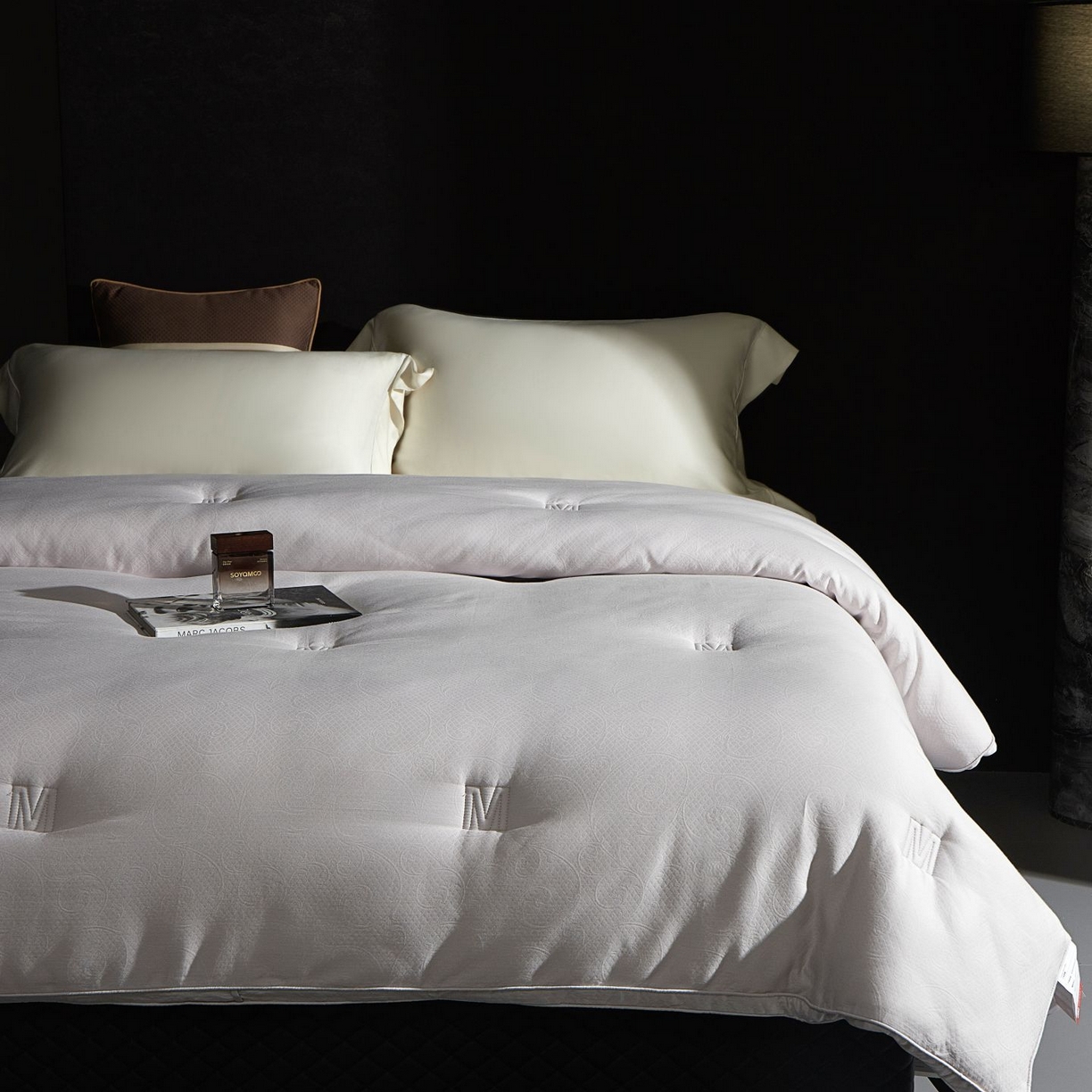 91家纺网 家纺一手货源 找家纺 南通朵美纺织品有限公司 2025新款3M新雪丽高效暖绒被被子被芯 新雪丽-浅灰