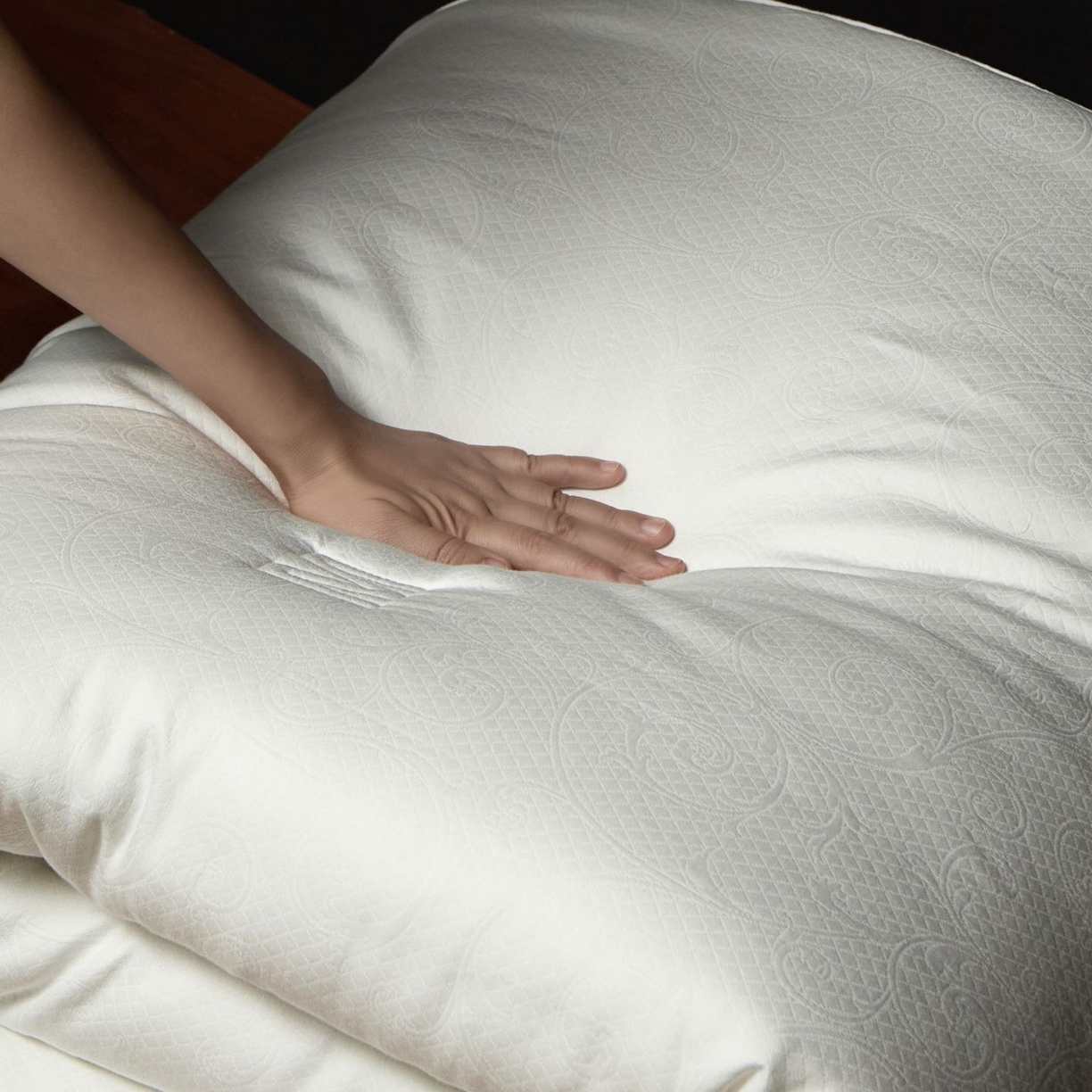 91家纺网 家纺一手货源 找家纺 南通朵美纺织品有限公司 2025新款3M新雪丽高效暖绒被被子被芯 新雪丽-白色