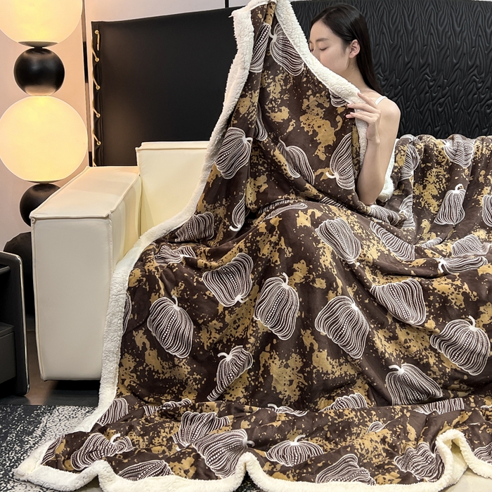 91家纺网 家纺一手货源 找家纺 朵朵家纺 2025新款加厚牛奶绒羊羔绒印花多功能盖毯（可定制尺寸 ） 感恩南瓜