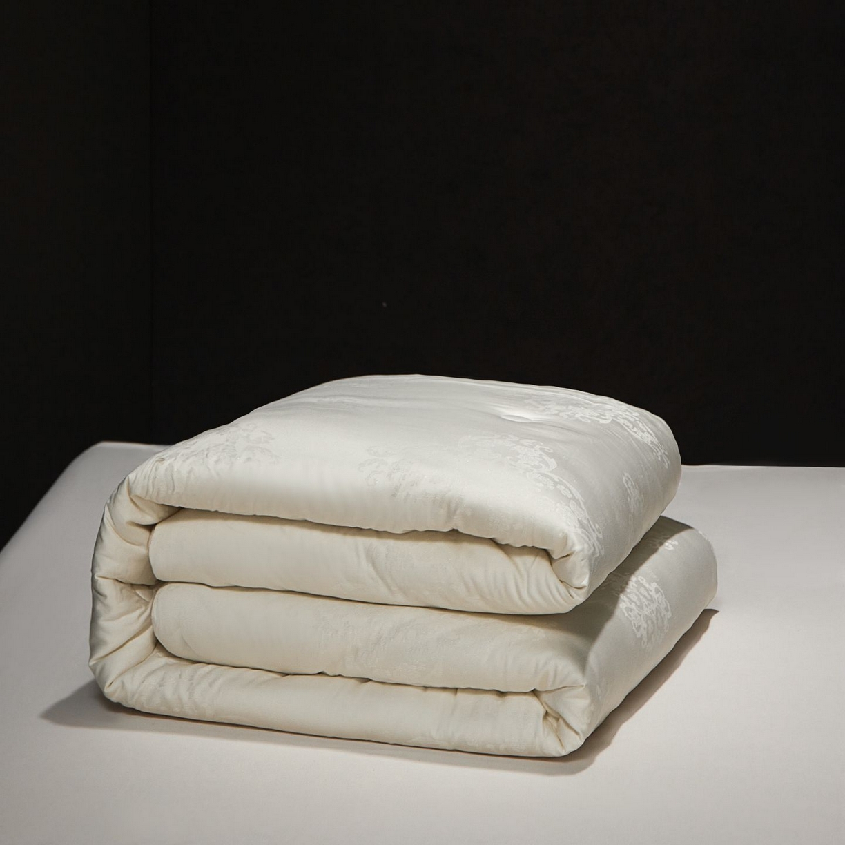 91家纺网 家纺一手货源 找家纺 （总）南通朵美纺织品有限公司 2025新款蚕丝蛋白贵妃被被子被芯