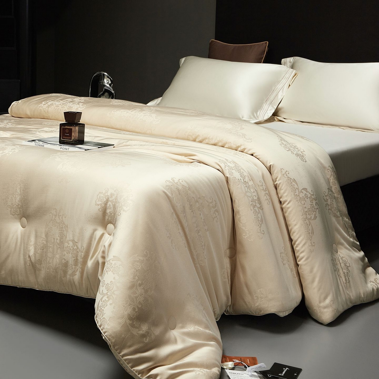 91家纺网 家纺一手货源 找家纺 南通朵美纺织品有限公司 2025新款蚕丝蛋白贵妃被被子被芯 贵妃被-咖金