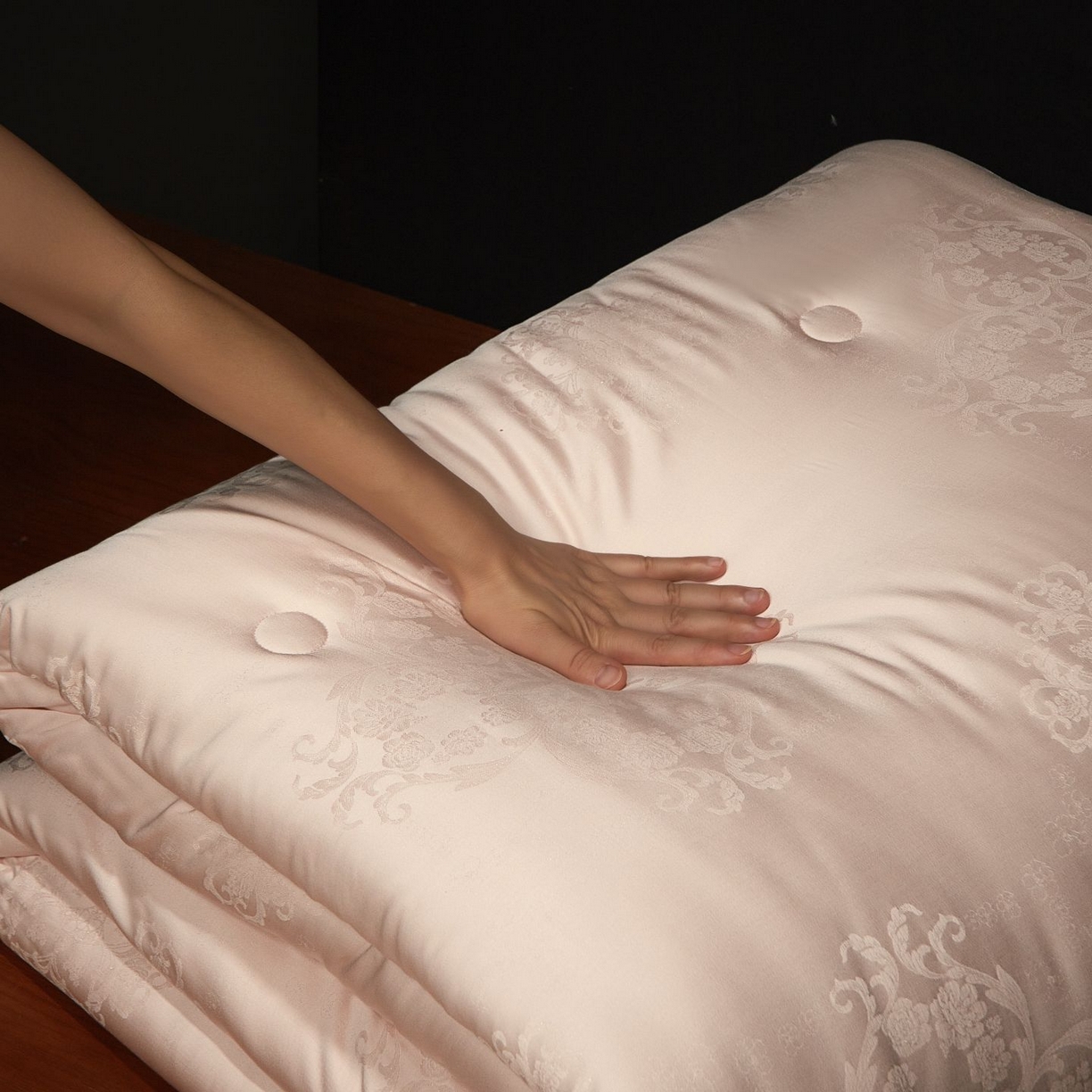 南通朵美纺织品有限公司 2025新款蚕丝蛋白贵妃被被子被芯 贵妃被-粉金