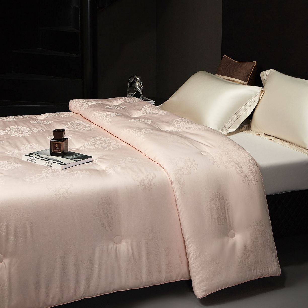 91家纺网 家纺一手货源 找家纺 南通朵美纺织品有限公司 2025新款蚕丝蛋白贵妃被被子被芯 贵妃被-粉金