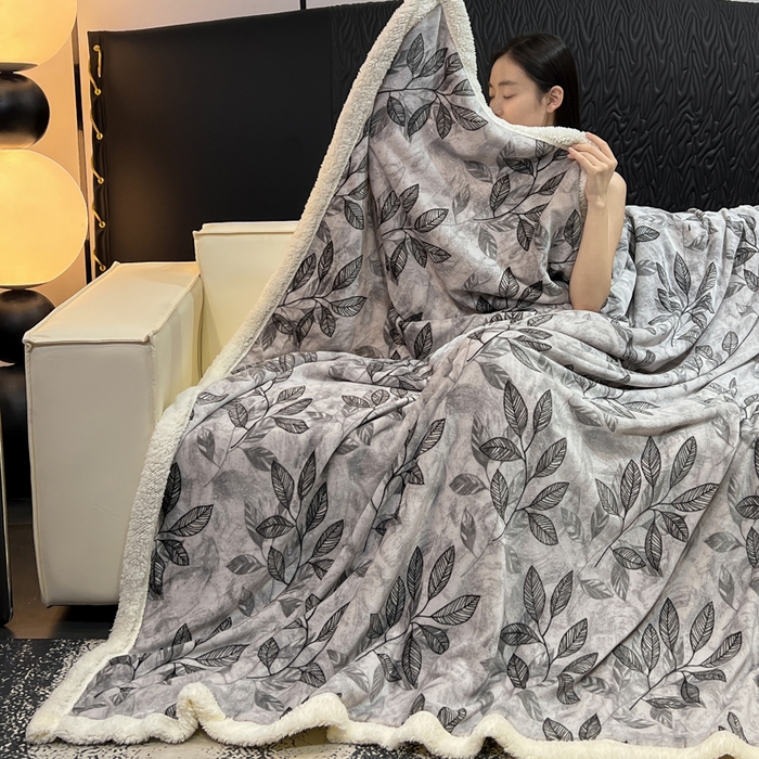91家纺网 家纺一手货源 找家纺 朵朵家纺 2025新款加厚牛奶绒羊羔绒印花多功能盖毯（可定制尺寸 ） 一叶知秋