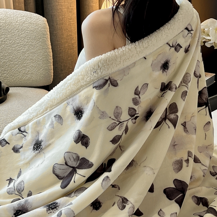 91家纺网 家纺一手货源 找家纺 朵朵家纺 2025新款加厚牛奶绒羊羔绒印花多功能盖毯（可定制尺寸 ） 月光蝴蝶