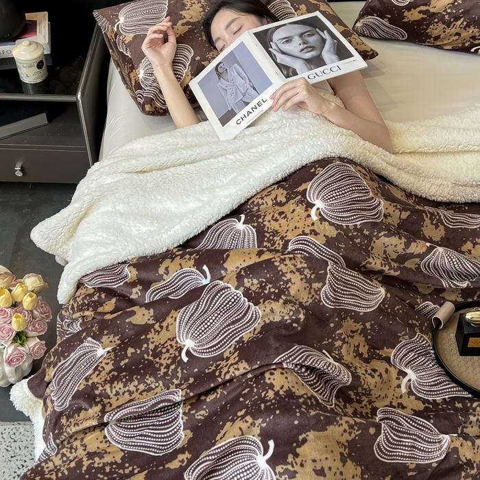 91家纺网 家纺一手货源 找家纺 朵朵家纺 2025新款加厚牛奶绒羊羔绒印花多功能盖毯（可定制尺寸 ） 感恩南瓜