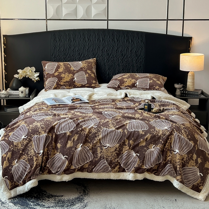 91家纺网 家纺一手货源 找家纺 朵朵家纺 2025新款加厚牛奶绒羊羔绒印花多功能盖毯（可定制尺寸 ） 感恩南瓜