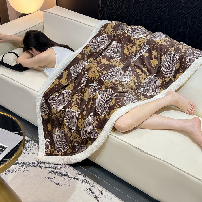 91家纺网 家纺一手货源 找家纺 朵朵家纺 2025新款加厚牛奶绒羊羔绒印花多功能盖毯（可定制尺寸 ） 感恩南瓜