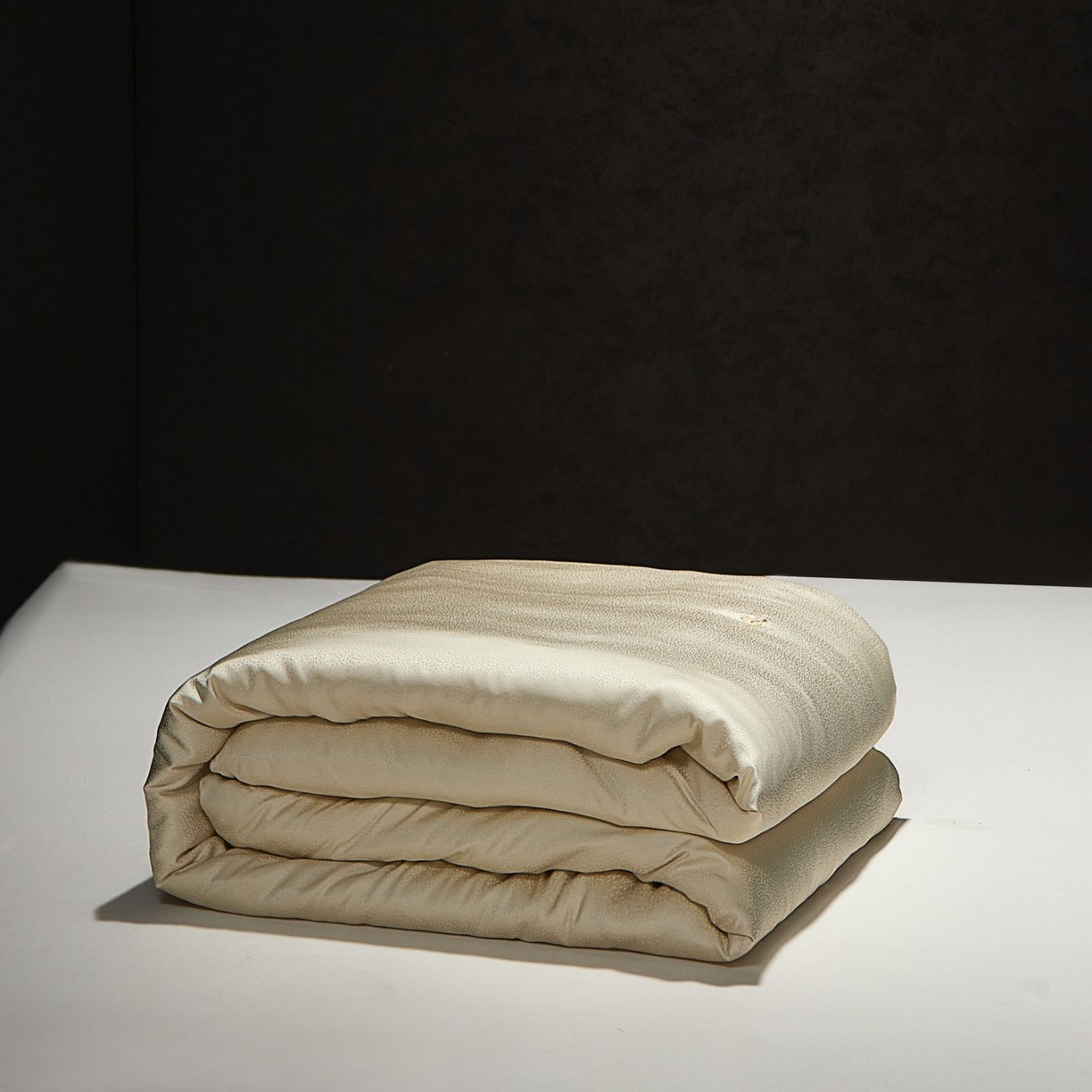 91家纺网 家纺一手货源 找家纺 （总）南通朵美纺织品有限公司 2025新款高端手工订制桑蚕丝被-皓月星空系列