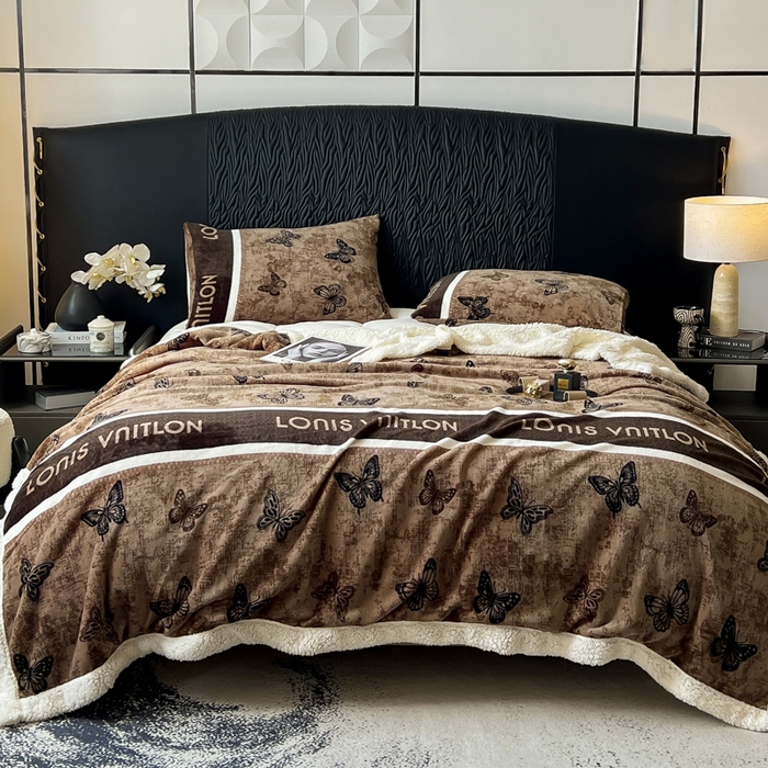 91家纺网 家纺一手货源 找家纺 朵朵家纺 2025新款加厚牛奶绒羊羔绒印花多功能盖毯（可定制尺寸 ） 可可蝴蝶