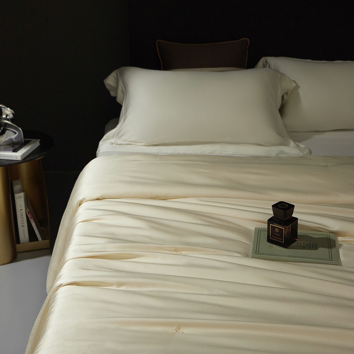 91家纺网 家纺一手货源 找家纺 南通朵美纺织品有限公司 2025新款高端手工订制桑蚕丝被-皓月星空系列 皓月星空（金色）