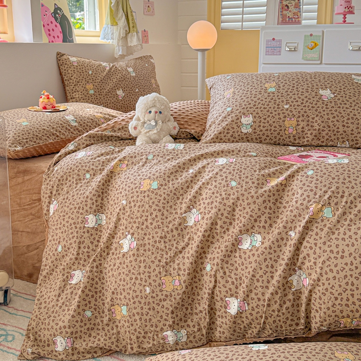 91家纺网 家纺一手货源 找家纺 简宜家居（朝初家纺） 2025新款全棉安抚豆豆绒卡通印花小清新四件套 豹纹-咖