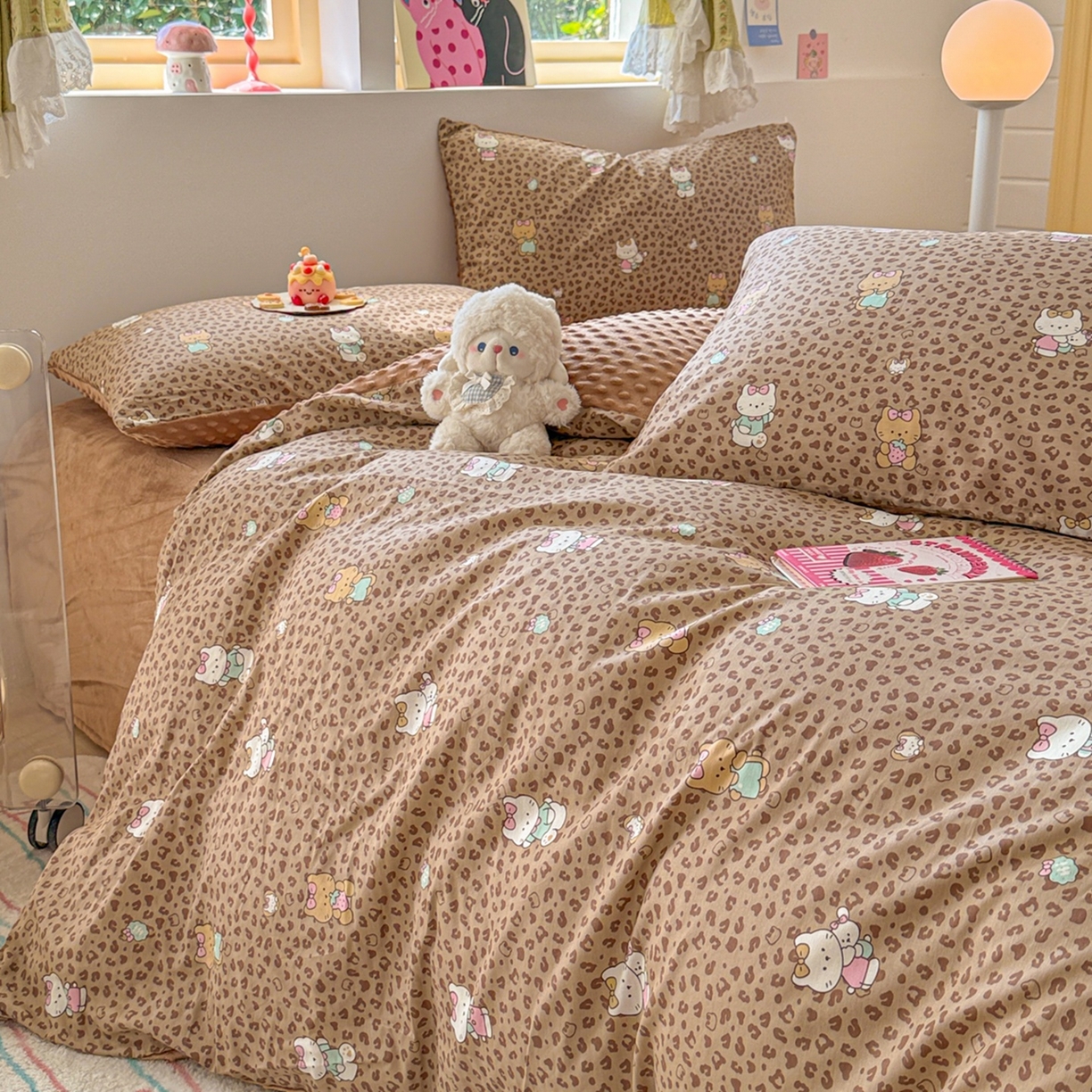 91家纺网 家纺一手货源 找家纺 简宜家居（朝初家纺） 2025新款全棉安抚豆豆绒卡通印花小清新四件套 豹纹-咖