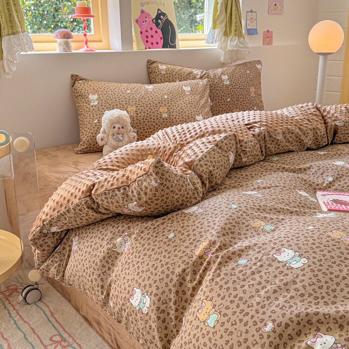 91家纺网 家纺一手货源 找家纺 简宜家居（朝初家纺） 2025新款全棉安抚豆豆绒卡通印花小清新四件套 豹纹-咖