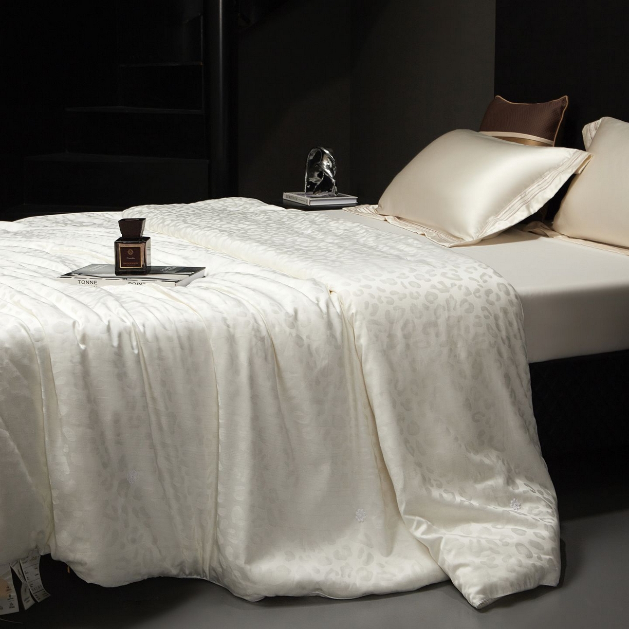 91家纺网 家纺一手货源 找家纺 南通朵美纺织品有限公司 2025新款高端手工订制桑蚕丝被-约定系列 约定（白色）