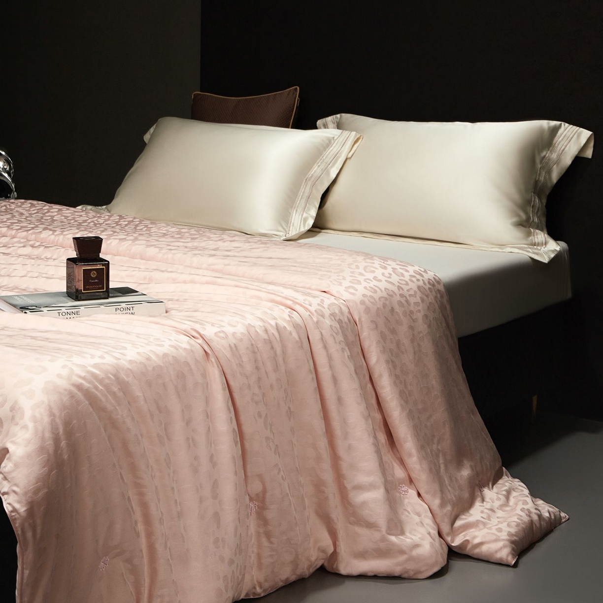 91家纺网 家纺一手货源 找家纺 南通朵美纺织品有限公司 2025新款高端手工订制桑蚕丝被-约定系列 约定（玉色）