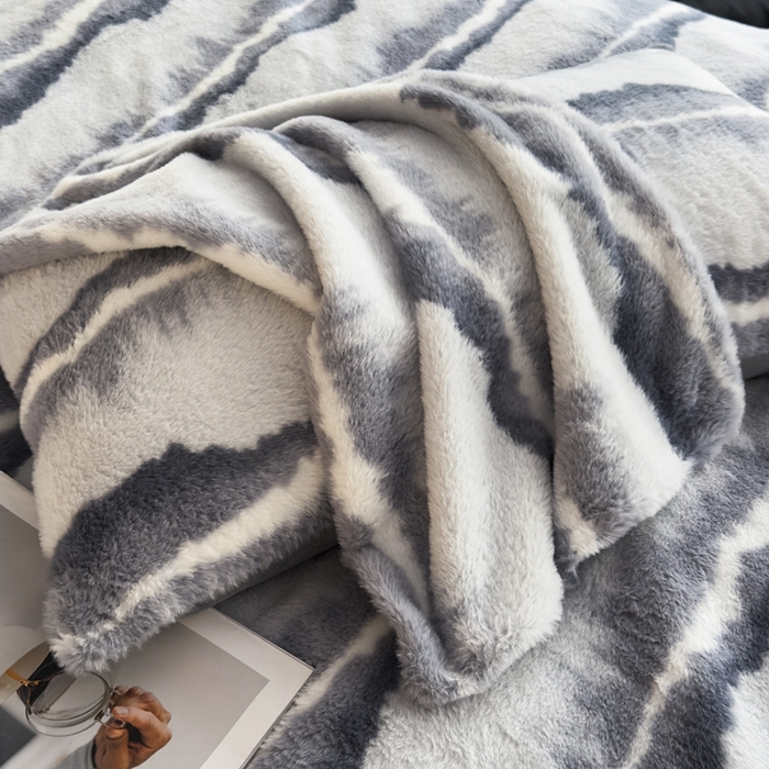 91家纺网 家纺一手货源 找家纺 （总）家之硕家纺 2025新款高克重兔毛绒轻奢风床单系列