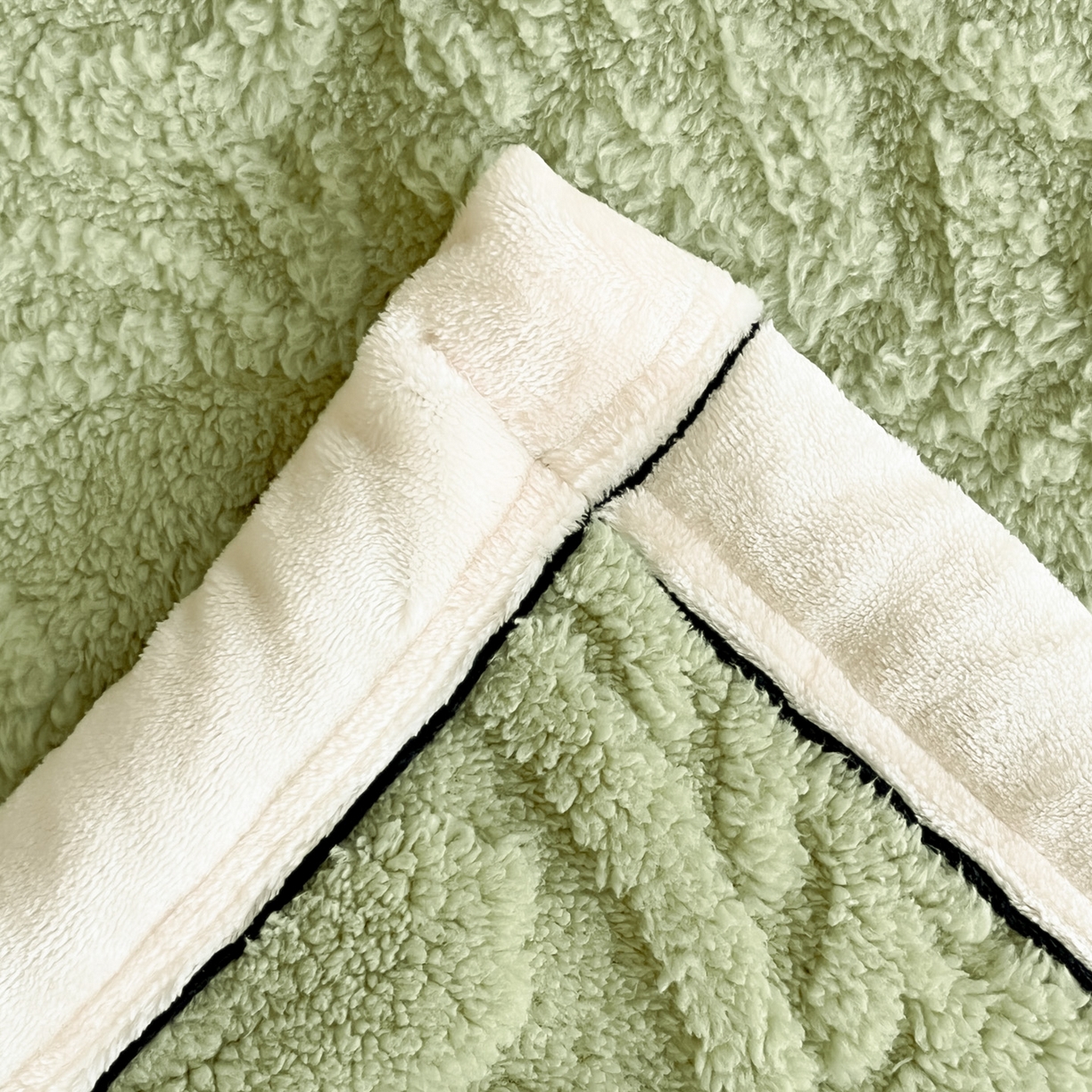 91家纺网 家纺一手货源 找家纺 欧邦 2025新款A类提花舒棉绒双面绒半边绒单层毯毯子毛毯 复古绿