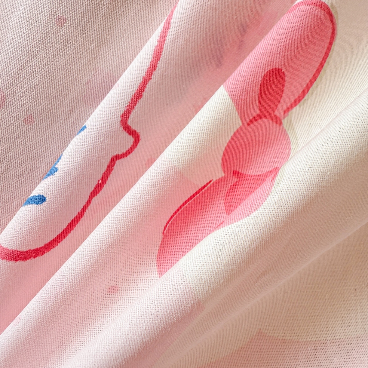 91家纺网 家纺一手货源 找家纺 简宜家居（朝初家纺） 2025新款全棉安抚豆豆绒卡通印花小清新四件套 粉色猫