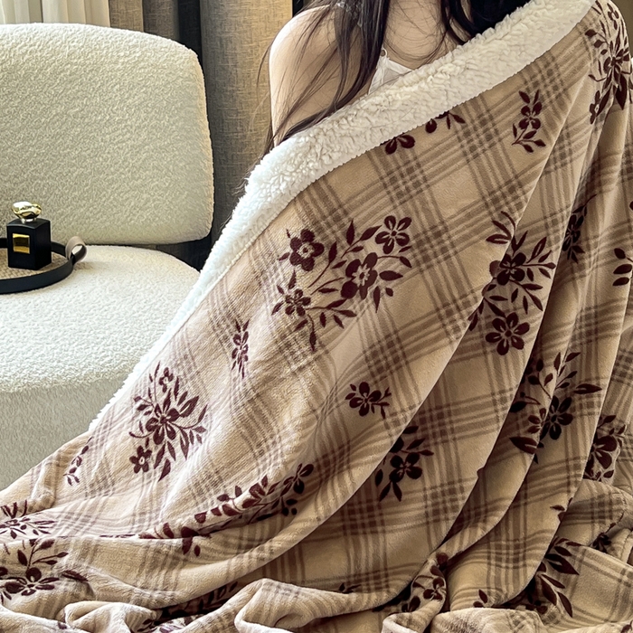 91家纺网 家纺一手货源 找家纺 朵朵家纺 2025新款加厚牛奶绒羊羔绒印花多功能盖毯（可定制尺寸 ） 南枝向暖