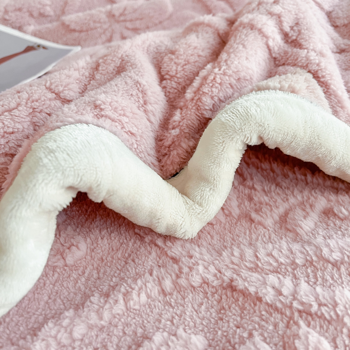 91家纺网 家纺一手货源 找家纺 欧邦 2025新款A类提花舒棉绒双面绒半边绒单层毯毯子毛毯 公主粉