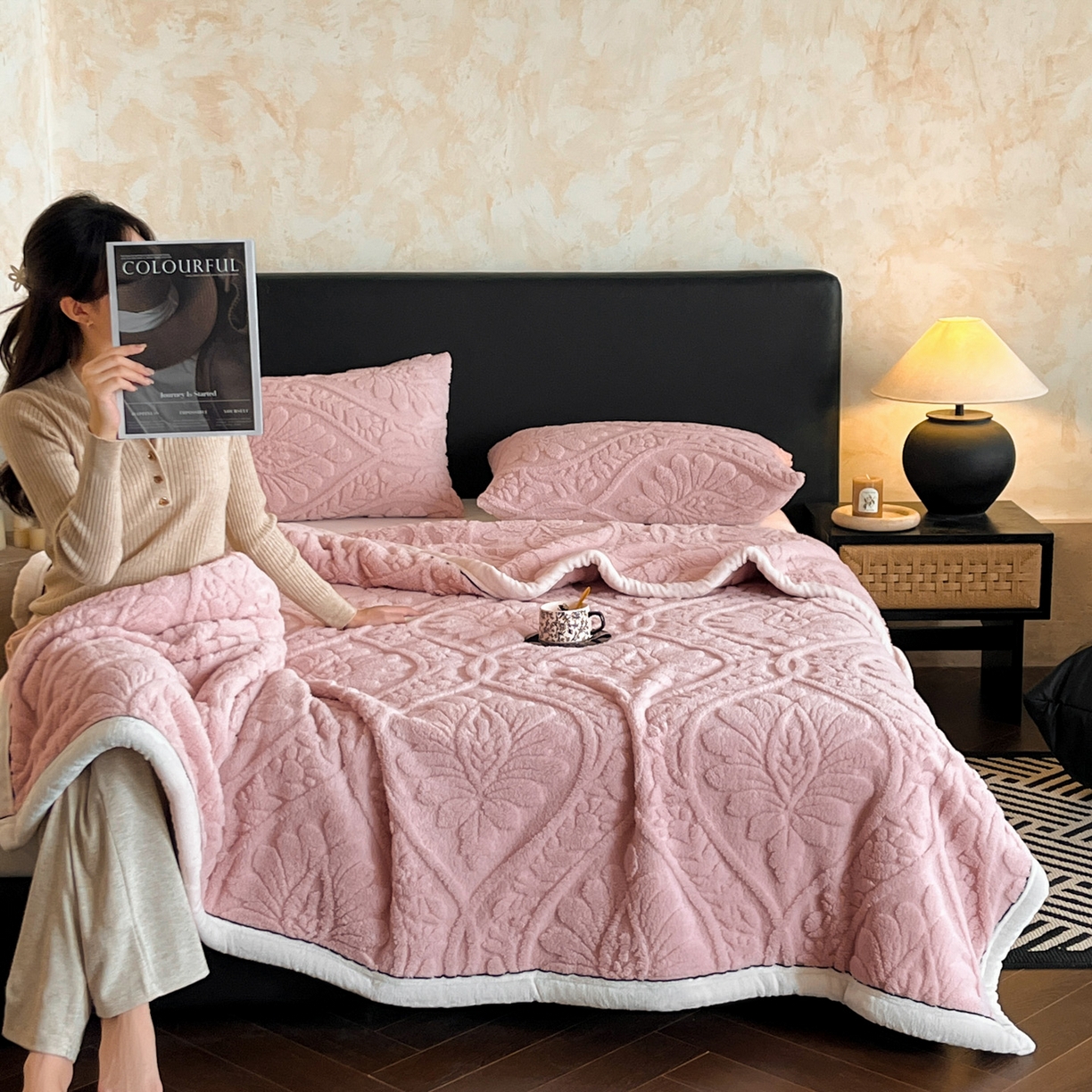 91家纺网 家纺一手货源 找家纺 欧邦 2025新款A类提花舒棉绒双面绒半边绒单层毯毯子毛毯 公主粉