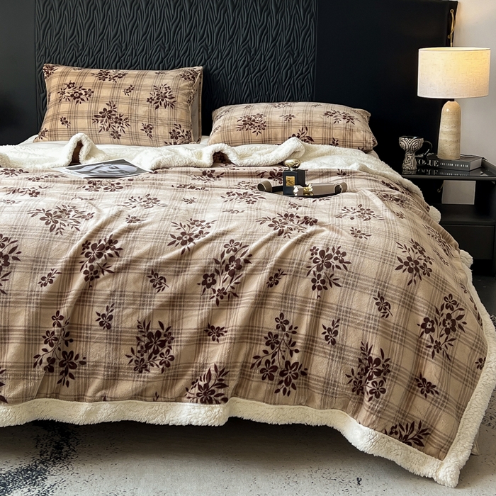 91家纺网 家纺一手货源 找家纺 朵朵家纺 2025新款加厚牛奶绒羊羔绒印花多功能盖毯（可定制尺寸 ） 南枝向暖