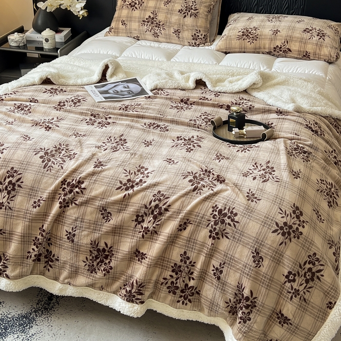 91家纺网 家纺一手货源 找家纺 朵朵家纺 2025新款加厚牛奶绒羊羔绒印花多功能盖毯（可定制尺寸 ） 南枝向暖