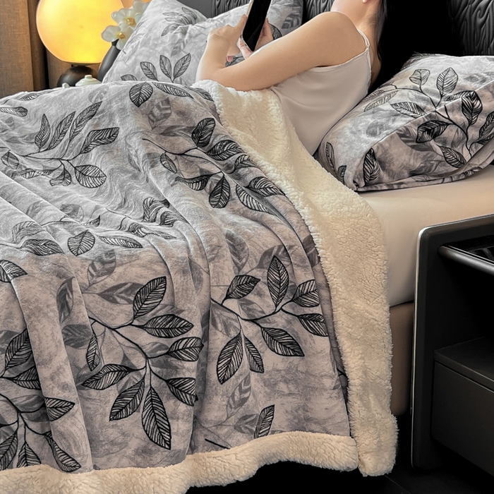 91家纺网 家纺一手货源 找家纺 朵朵家纺 2025新款加厚牛奶绒羊羔绒印花多功能盖毯（可定制尺寸 ） 一叶知秋