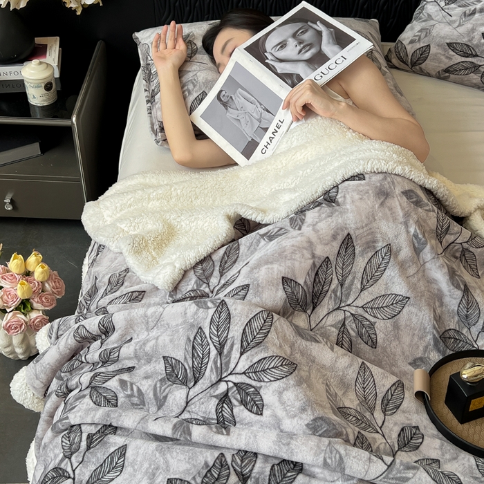 91家纺网 家纺一手货源 找家纺 朵朵家纺 2025新款加厚牛奶绒羊羔绒印花多功能盖毯（可定制尺寸 ） 一叶知秋