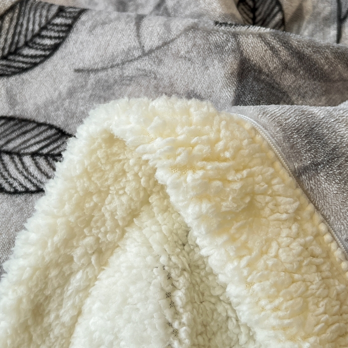 91家纺网 家纺一手货源 找家纺 朵朵家纺 2025新款加厚牛奶绒羊羔绒印花多功能盖毯（可定制尺寸 ） 一叶知秋