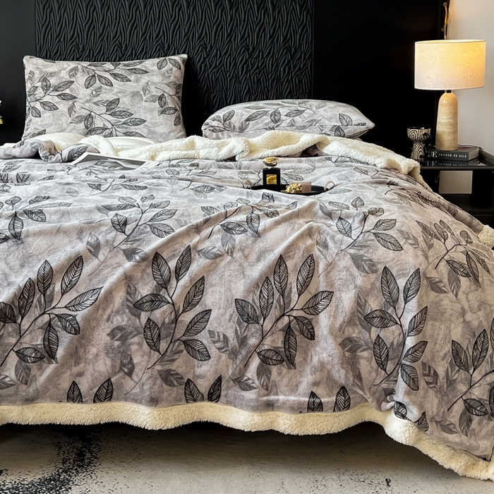 91家纺网 家纺一手货源 找家纺 朵朵家纺 2025新款加厚牛奶绒羊羔绒印花多功能盖毯（可定制尺寸 ） 一叶知秋