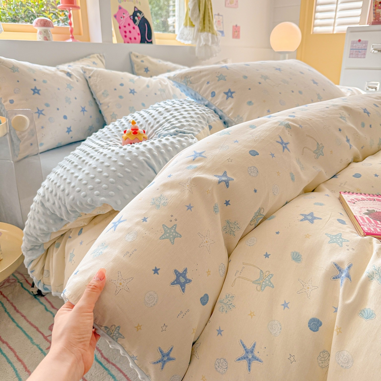 91家纺网 家纺一手货源 找家纺 简宜家居（朝初家纺） 2025新款全棉安抚豆豆绒卡通印花小清新四件套 海星贝贝