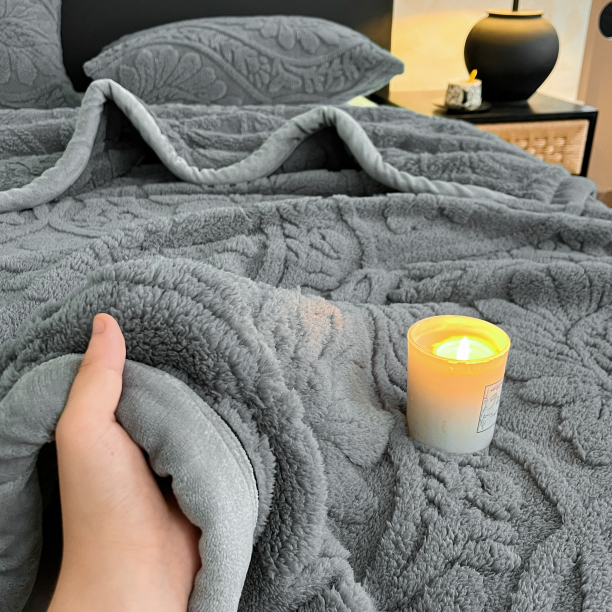 91家纺网 家纺一手货源 找家纺 欧邦 2025新款A类提花舒棉绒双面绒半边绒单层毯毯子毛毯 深灰