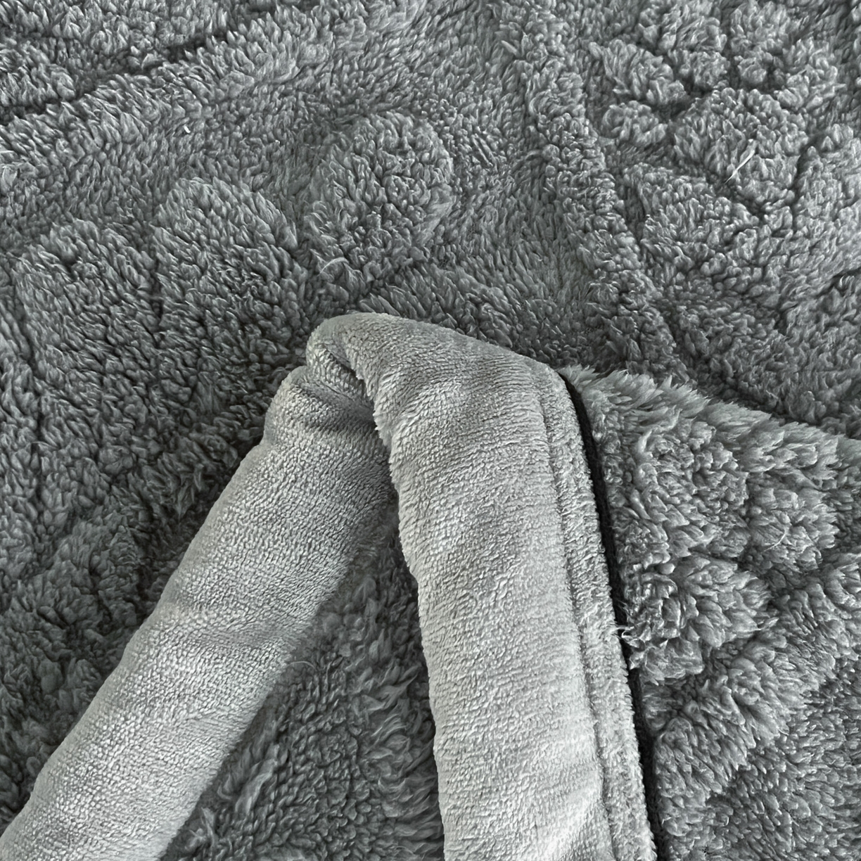 91家纺网 家纺一手货源 找家纺 欧邦 2025新款A类提花舒棉绒双面绒半边绒单层毯毯子毛毯 深灰