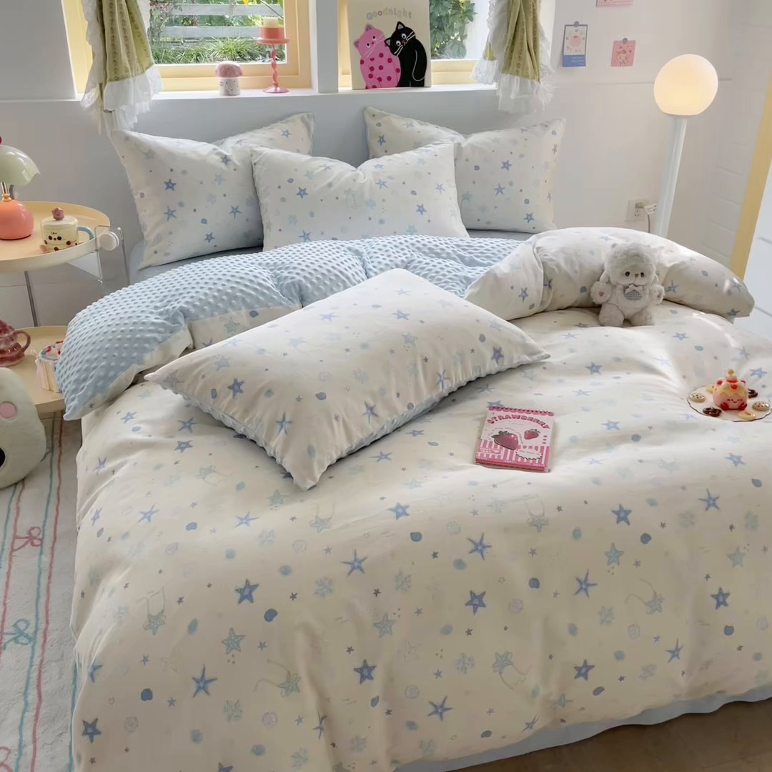 91家纺网 家纺一手货源 找家纺 简宜家居（朝初家纺） 2025新款全棉安抚豆豆绒卡通印花小清新四件套 海星贝贝