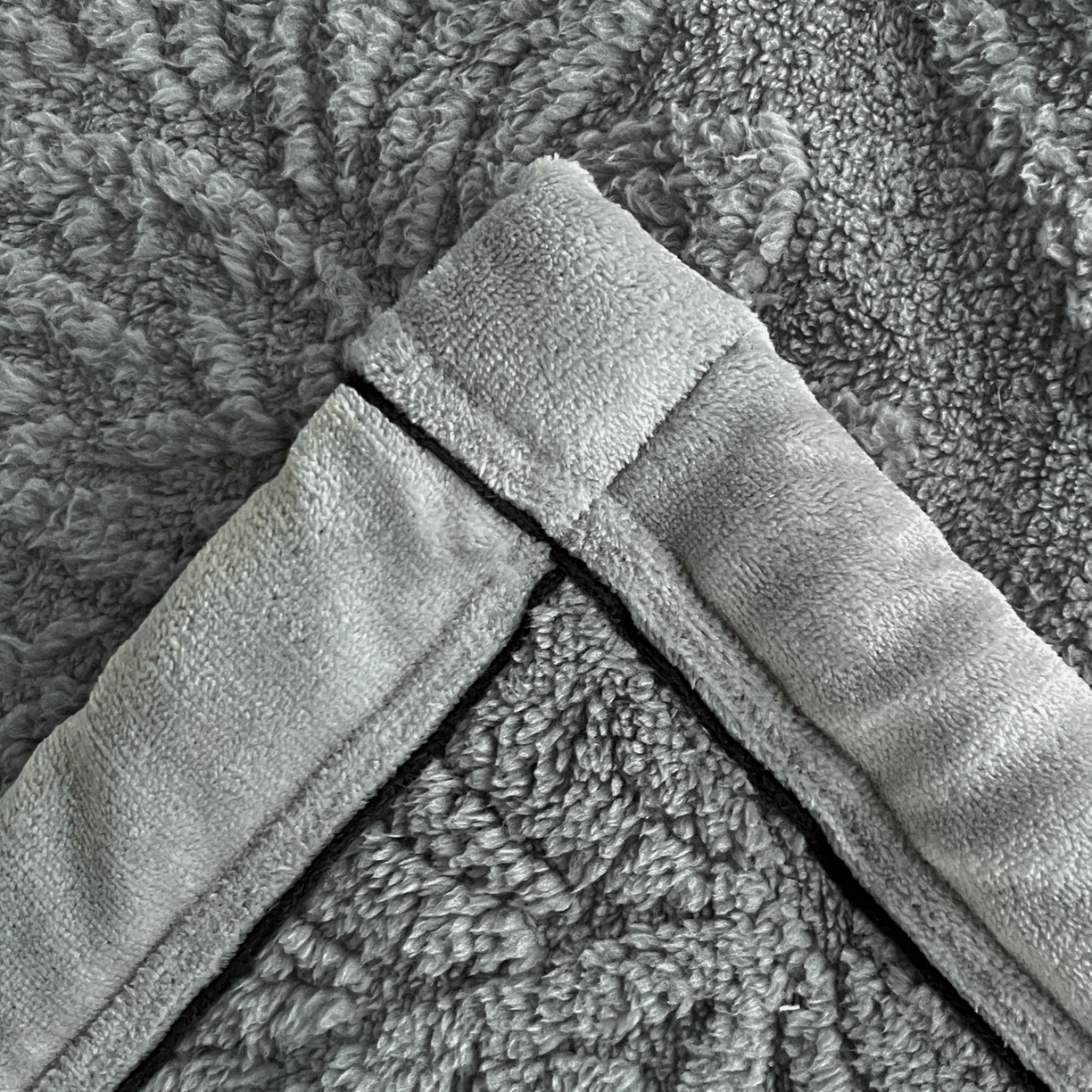 91家纺网 家纺一手货源 找家纺 欧邦 2025新款A类提花舒棉绒双面绒半边绒单层毯毯子毛毯 深灰